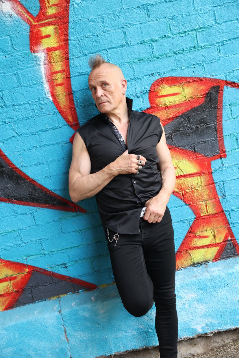 BLAKE MILL ROCKS WITH CULTURAL ICON JOHN ROB IN MANCHESTER, OCTOBER 20 - Blake Mill